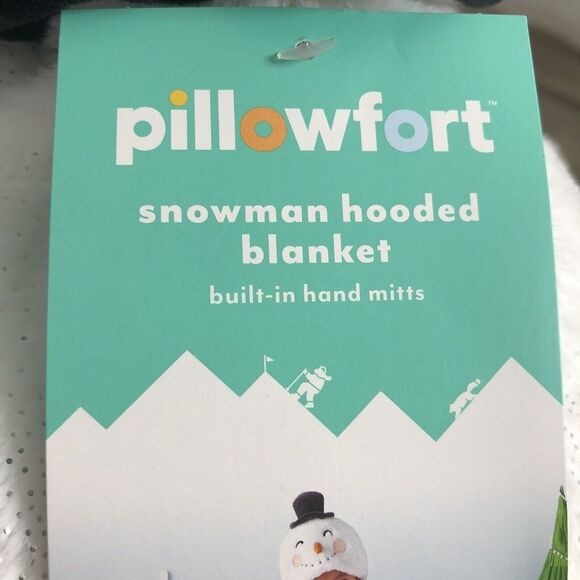 New Pillowfort Snowman Hooded Blanket Built-in Hand Mitts 40x50 Inches Christmas - Picture 6 of 7